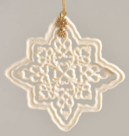 Winter Wonders Snowflake - With Box