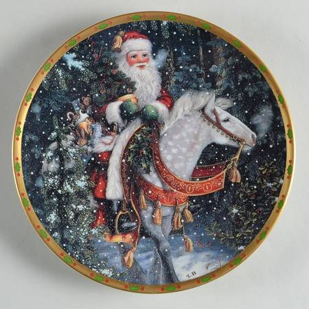Magic of Christmas Santa Of The Northern Forest - No Box
