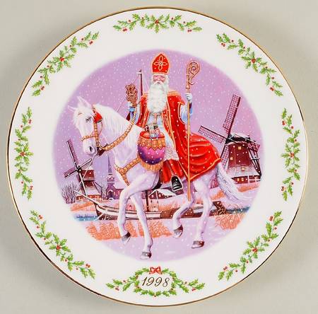 International Victorian Santas Sinterklaas-Dutch Santa - Boxed
