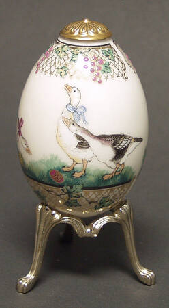 Easter Egg-Lenox China Treasures Geese - No Box