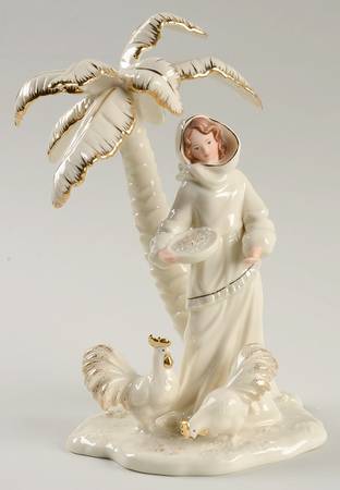 Classic Nativity Collection Inn Keepers Daughter - Boxed