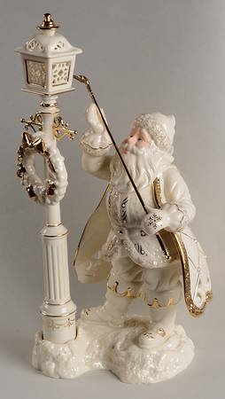 Florentine & Pearl Collection Santa Lighting Lampost Figure - Boxed