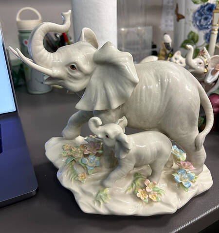 Classic Ivory Animals Precious Bond - Elephants - Boxed