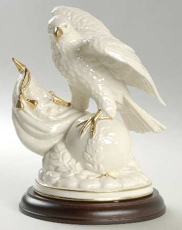 Classic Ivory Animals The Eagle Of Peace - Boxed