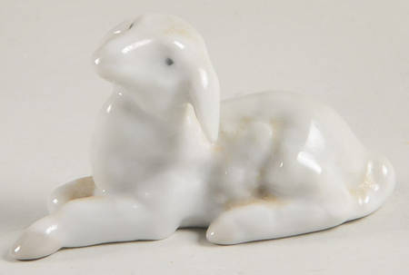 5700 Group Nativity Little Lamb - Boxed