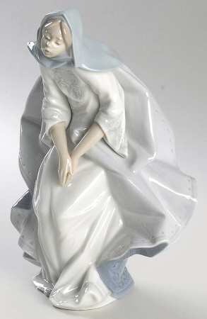 5700 Group Nativity Mary - No Box