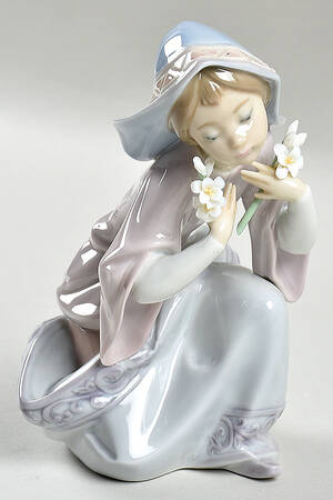Religious and Nativity Little Virgin - Boxed