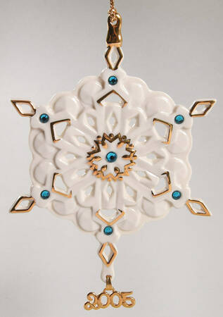 China Snowflake Ornament 2005 Snowflake - Boxed