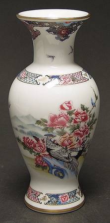 Decorative Art of The First Ladies Martha Washington Vase - Boxed