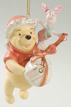 Annual Pooh Ornaments Pooh's Perfect Present - Boxed