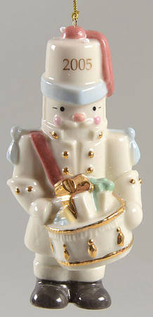 Annual Nutcracker Ornament Highlands Holiday - Boxed