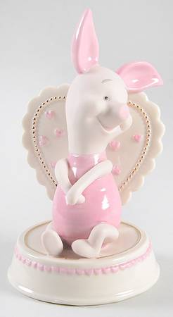 Winnie The Pooh Collection Piglet Warms Your Heart - Boxed