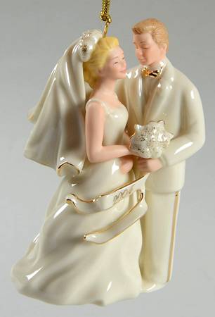 Bride And Groom Ornaments 2004-Bride And Groom-Caucasian - Boxed