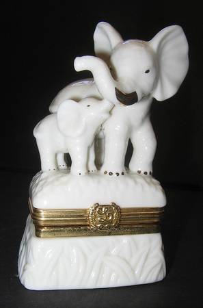 Treasure Boxes Tender Hearts - Boxed