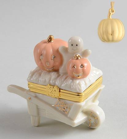 Treasure Boxes Halloween Hayride - Boxed