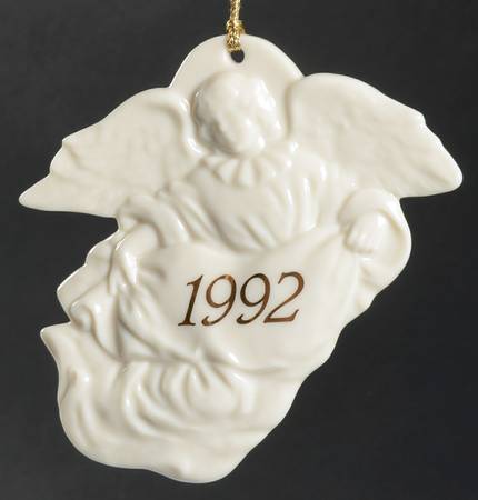 Annual Ivory Ornaments Christmas Cherub - With Box Bx1992