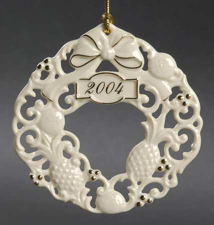Williamsburg Annual Ornament Williamsburg Wreath - Boxed