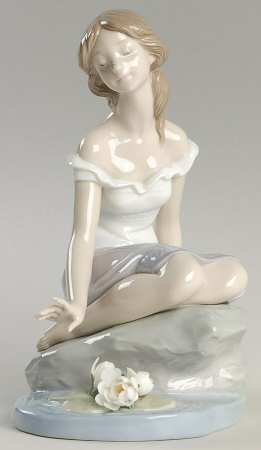 Lladro Collector Society Figurines Reflections Of Helena-2005 - No Box 42