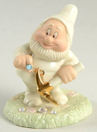 Snow White Miniature Collection Happy's Happy Discovery  - Boxed
