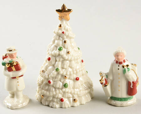 Mistletoe Park Village Park Shoppers And Tree-Set Of 3 - Boxed