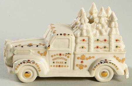 Mistletoe Park Village Truck With Trees - Boxed