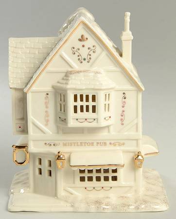 Mistletoe Park Village Towne Pub - Boxed
