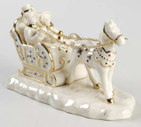 Mistletoe Park Village Horse And Sleigh - Boxed