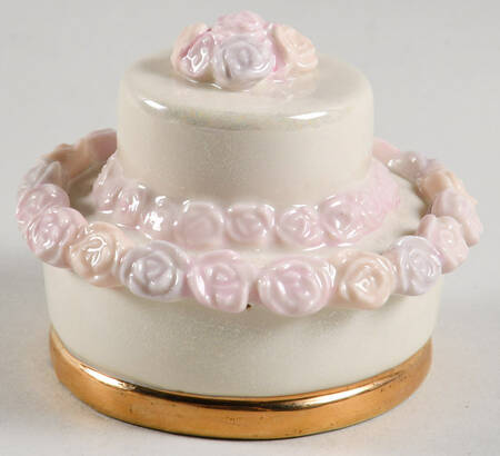 Lady and the Tramp Cake-Lady's Dream Wedding - No Box