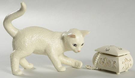 Classic Cat Collection Playing With Pearls - Boxed