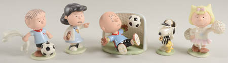Peanuts Figurines Soccer - 5 Pc Set - Boxed