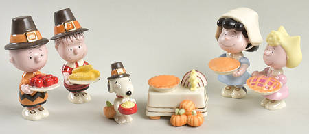 Peanuts Figurines Dinner Feast - Boxed