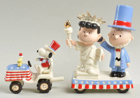 Peanuts Figurines Independence Day Tractor - Boxed