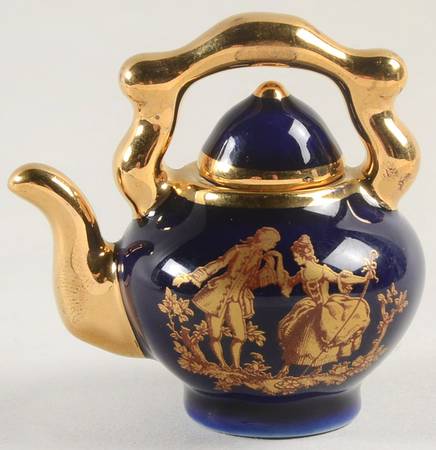 Limoges Miniature Figurines & Giftware Tea Kettle-Courtship-Round - No Box