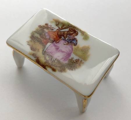 Limoges Miniature Figurines & Giftware Table-Rectangular Courting - No Box