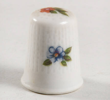 Limoges Miniature Figurines & Giftware Thimble - Floral - No Box