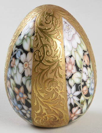 Limoges Miniature Figurines & Giftware Egg-Floral - No Box