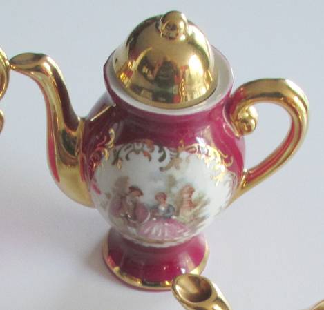 Limoges Miniature Figurines & Giftware Tea Pot-Red/People - No Box