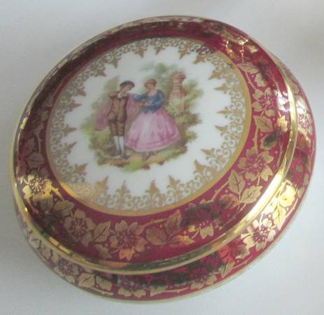 Limoges Miniature Figurines & Giftware Covered Box-Red/People - No Box