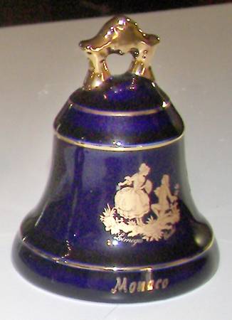 Limoges Miniature Figurines & Giftware Bell-Proposal Monaco - No Box