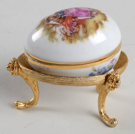 Limoges Miniature Figurines & Giftware Egg Box With Lid And Stand - No Box