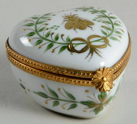 Limoges Miniature Figurines & Giftware Paris Style Heart Box - No Box