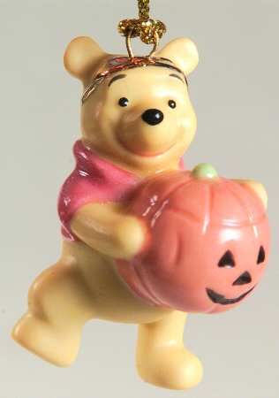 Pooh Trick Or Treat Tree Pooh With Pumpkin - No Box