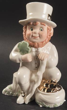 St Patricks Day Figures End Of The Rainbow - Boxed
