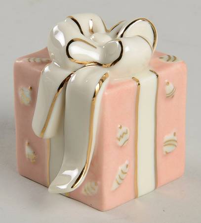 Holiday Traditions Collection Present Pink - No Box
