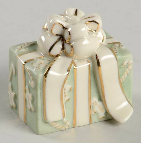 Holiday Traditions Collection Present Green - No Box
