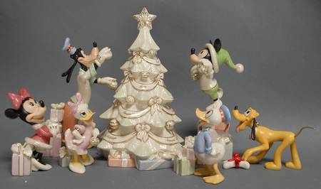 Mickey & Friends Mickey & Minnie's Christmas Celebration - Boxed