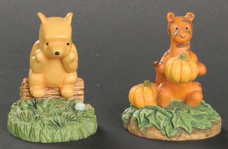 Winnie the Pooh Thimble Collection Pair Of Thimbles #10 - Boxed