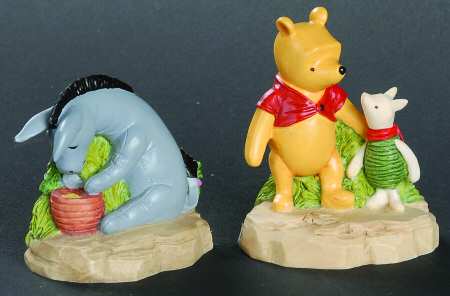 Winnie the Pooh Thimble Collection Pair Of Thimbles #1 - Boxed