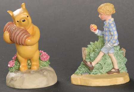 Winnie the Pooh Thimble Collection Pair Of Thimbles #9 - Boxed