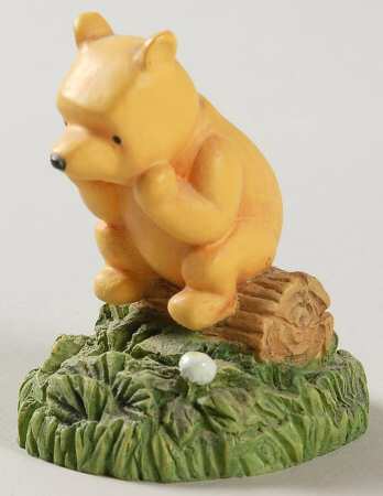 Winnie the Pooh Thimble Collection Pooh On Log - Boxed